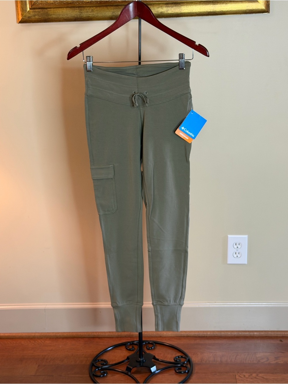 Columbia | NWT Olive Green 50 UPF Rated Trek Leggings